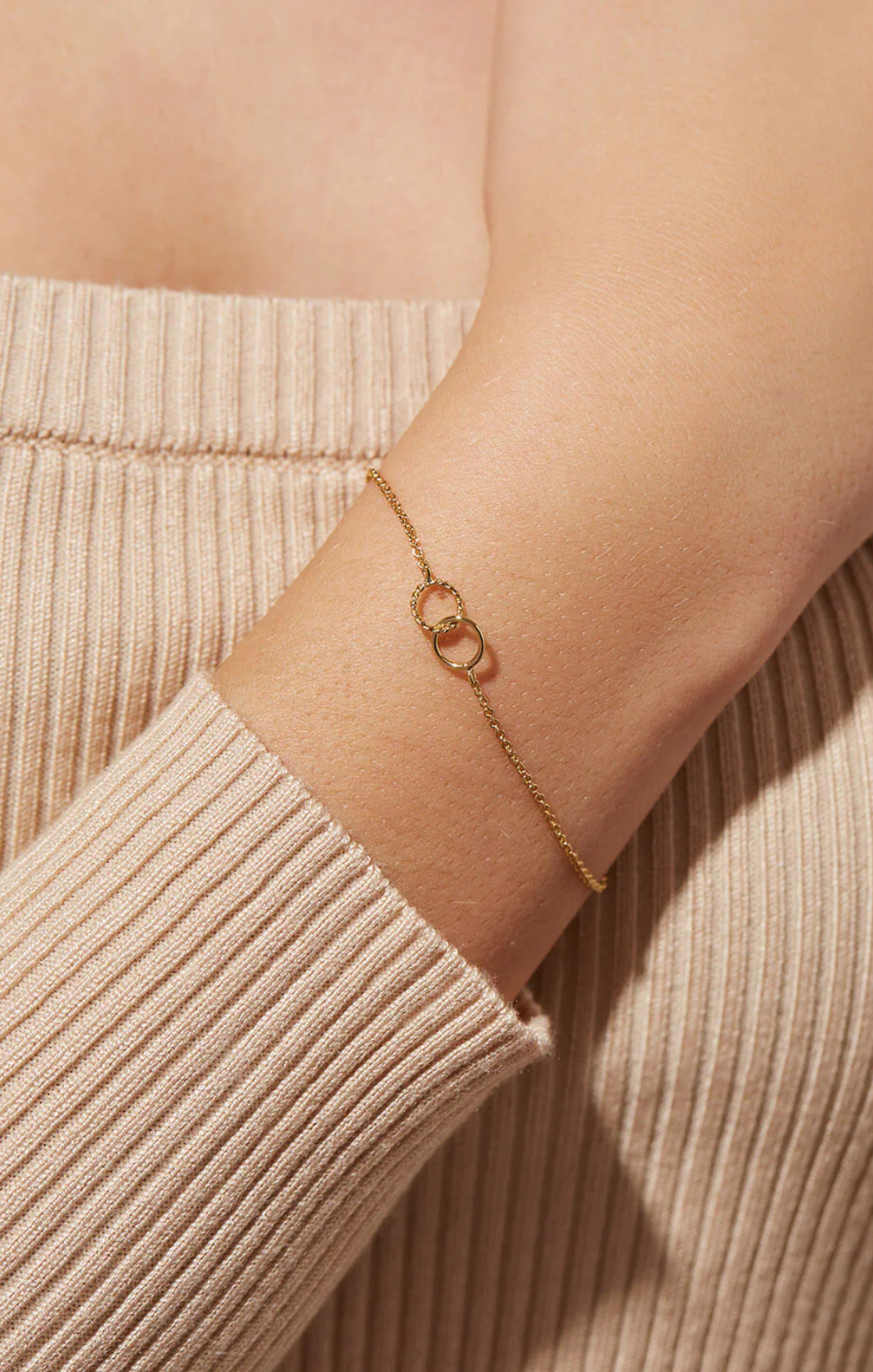 Jill Interlocking Circles Bracelet