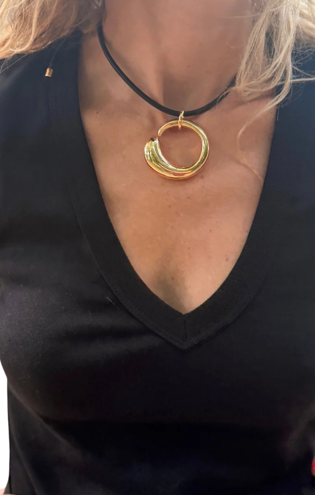 Solara Pendant Necklace
